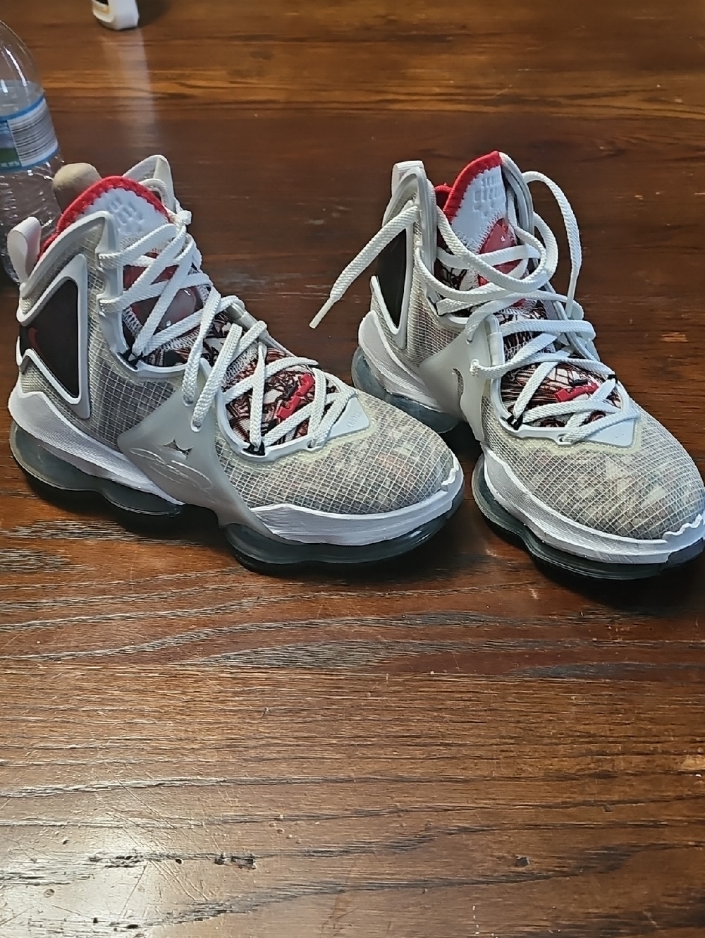 Nike Lebron XIX "Sketch" White Black Red CZ0203-101 Boys 5